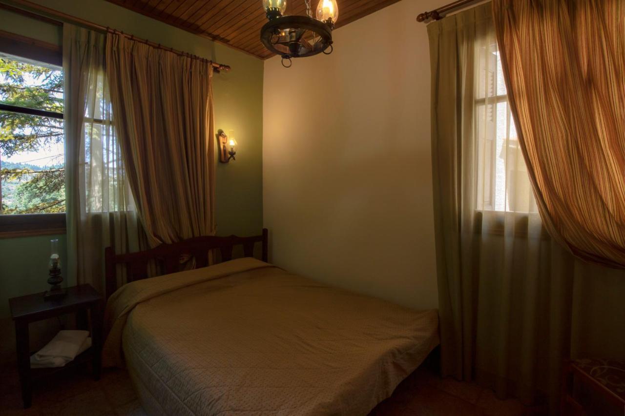 Guesthouse Alexandra Eptalofos Exterior photo